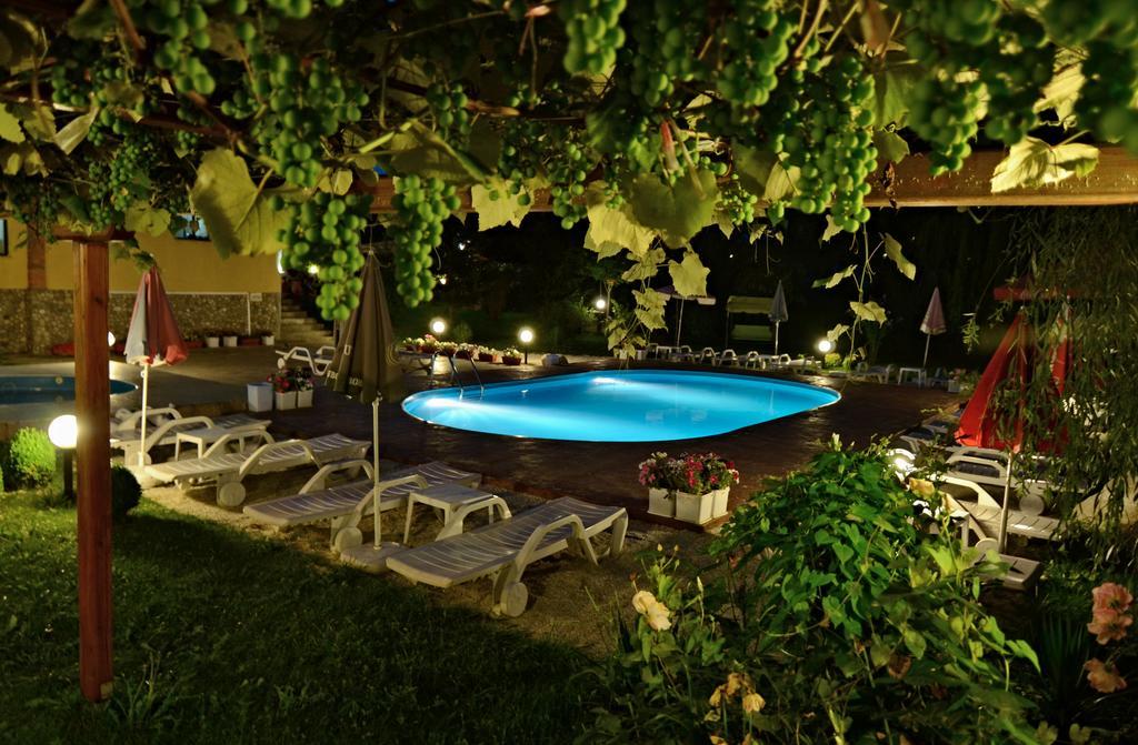 Family Hotel IV Velingrad Exterior foto